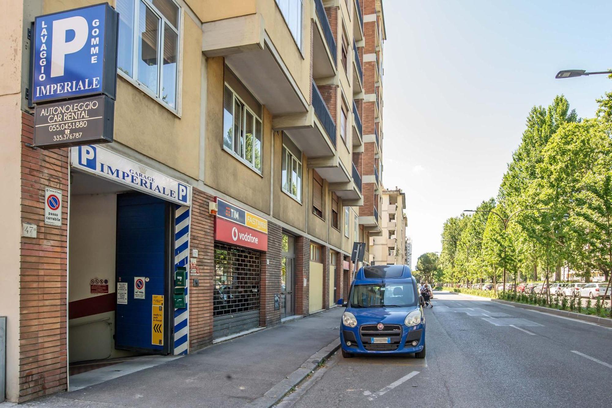 Lusa Suite With Free Private Parking Firenze Bagian luar foto